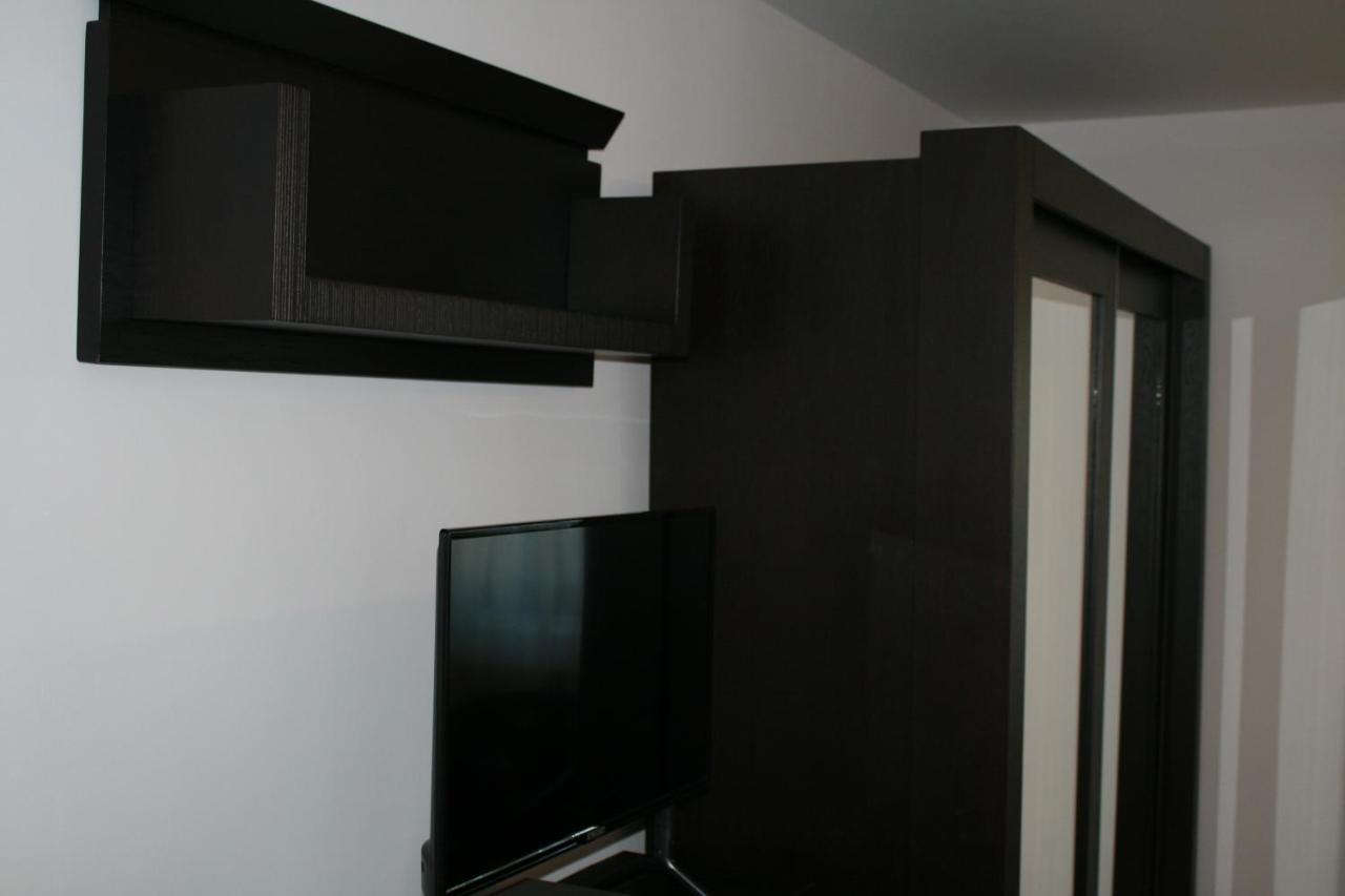 Penthouse Daniela - 3 Rooms In A Spacious Central Apartment Târgu-Mureş Extérieur photo