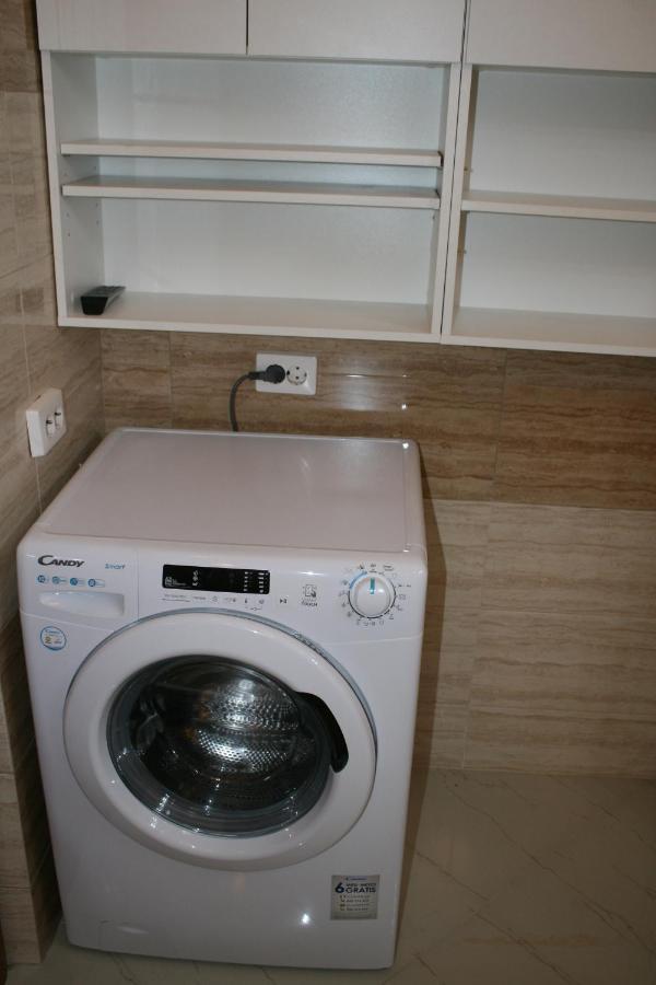 Penthouse Daniela - 3 Rooms In A Spacious Central Apartment Târgu-Mureş Extérieur photo