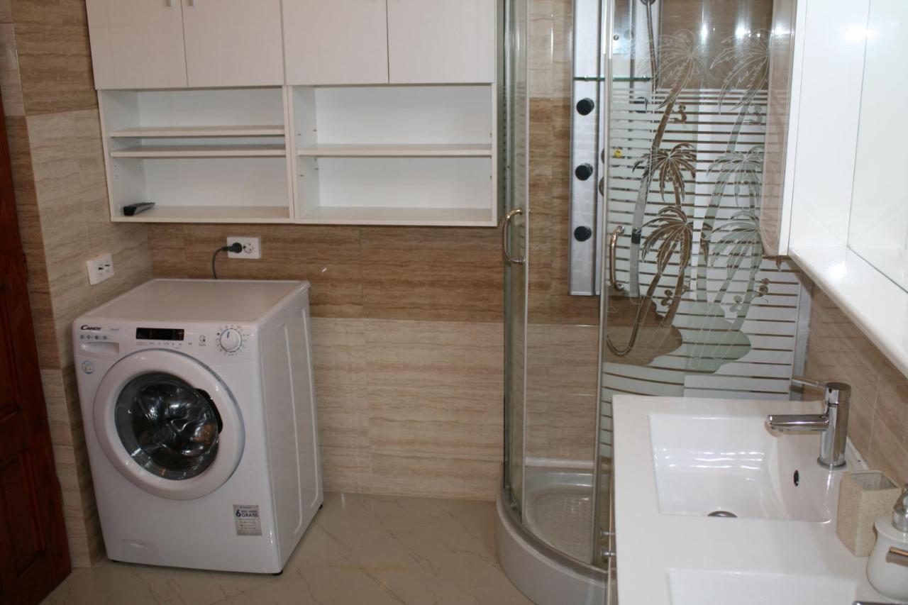 Penthouse Daniela - 3 Rooms In A Spacious Central Apartment Târgu-Mureş Extérieur photo